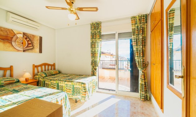 Resale - Villa -
Orihuela Costa - Playa Flamenca