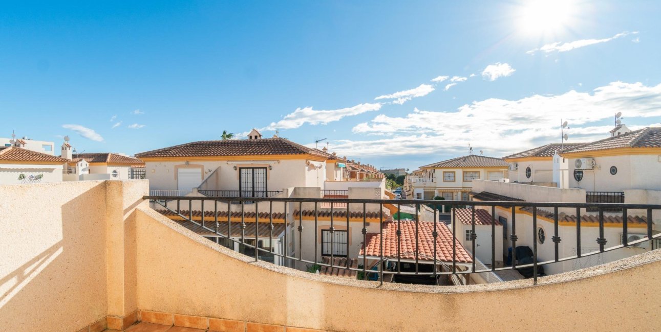 Resale - Villa -
Orihuela Costa - Playa Flamenca