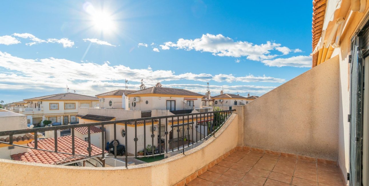 Resale - Villa -
Orihuela Costa - Playa Flamenca
