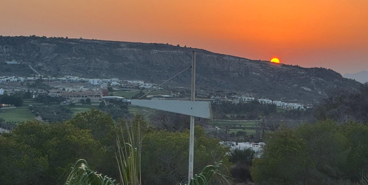 Resale - Villa -
Algorfa - La Finca Golf Resort