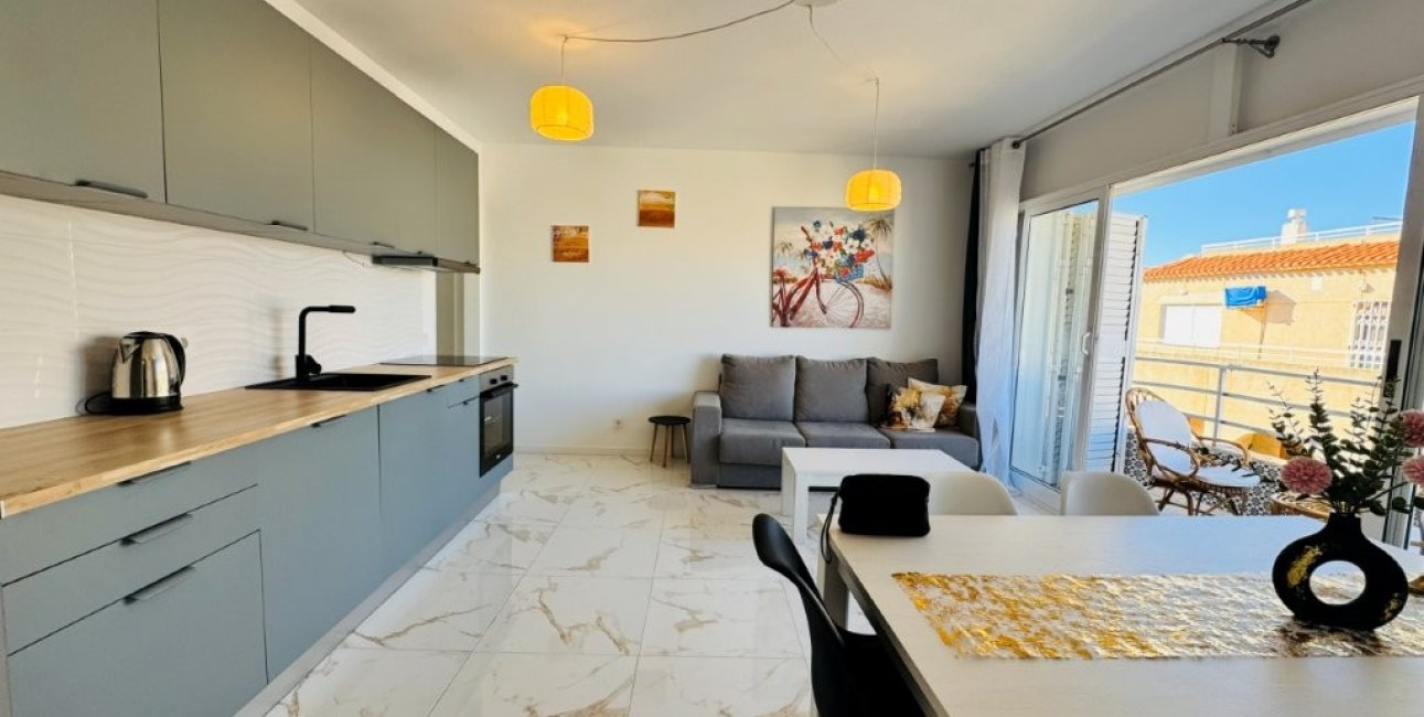 Resale - Apartment / flat -
Torrevieja - La Mata