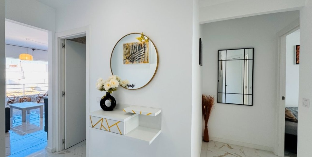 Resale - Apartment / flat -
Torrevieja - La Mata