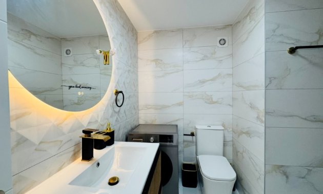 Resale - Apartment / flat -
Torrevieja - La Mata