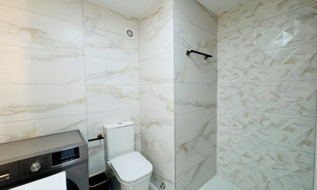 Resale - Apartment / flat -
Torrevieja - La Mata