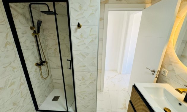 Resale - Apartment / flat -
Torrevieja - La Mata