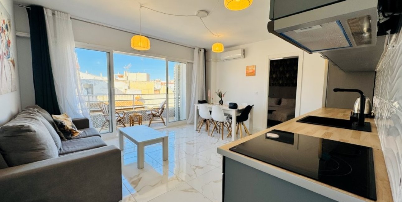 Resale - Apartment / flat -
Torrevieja - La Mata