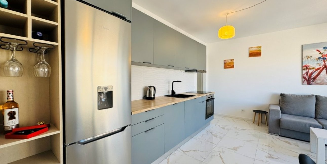Resale - Apartment / flat -
Torrevieja - La Mata