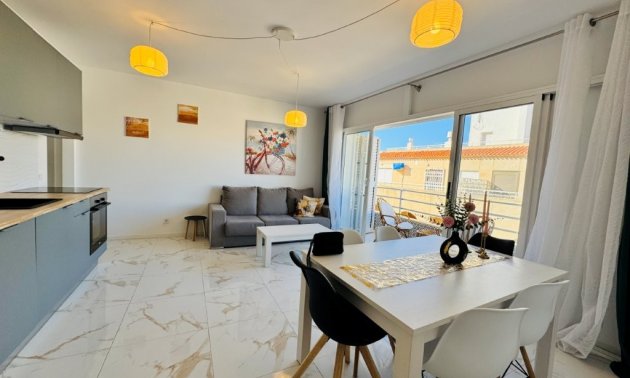 Resale - Apartment / flat -
Torrevieja - La Mata