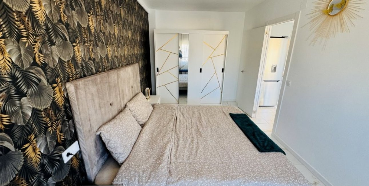 Resale - Apartment / flat -
Torrevieja - La Mata