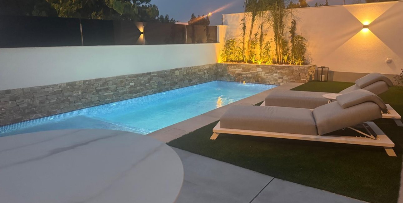 Resale - Townhouse -
Santiago de La Ribera - Santiago de La Ribera - Town