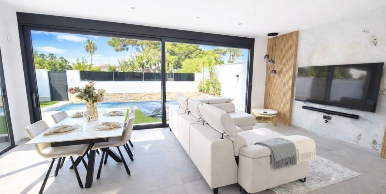 Resale - Townhouse -
Santiago de La Ribera - Santiago de La Ribera - Town