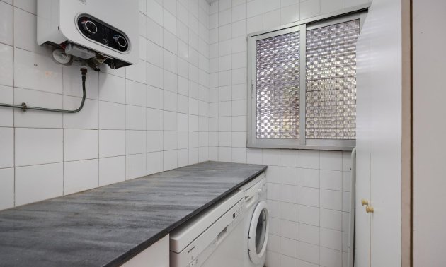 Resale - Villa -
Santa Pola