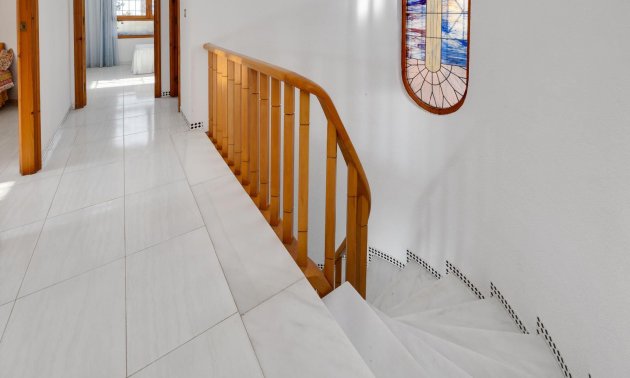 Resale - Villa -
Santa Pola