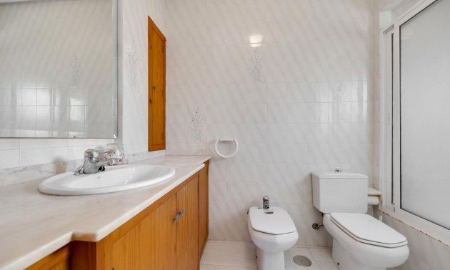 Resale - Villa -
Santa Pola