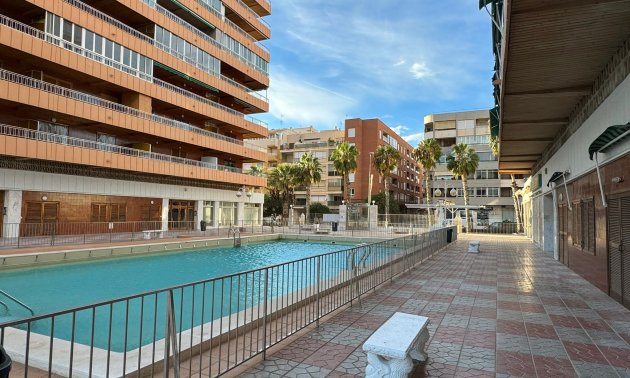 Reventa - Apartamento / piso -
Torrevieja
