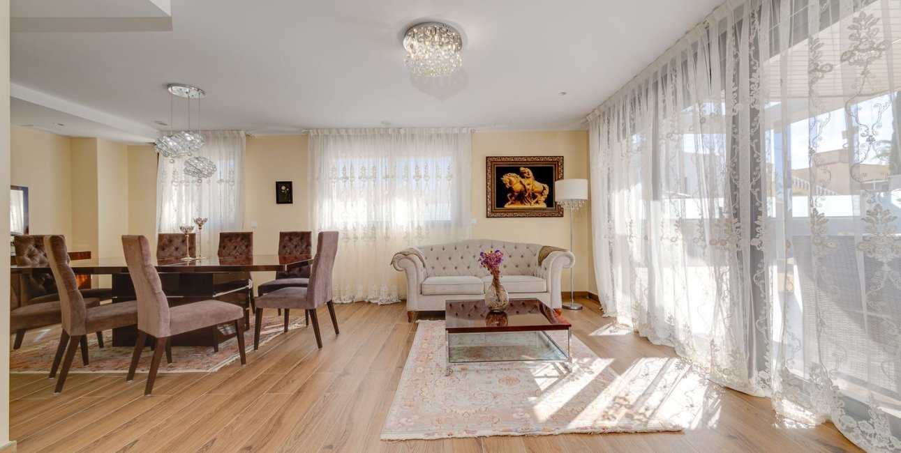 Resale - Apartment / flat -
Torrevieja