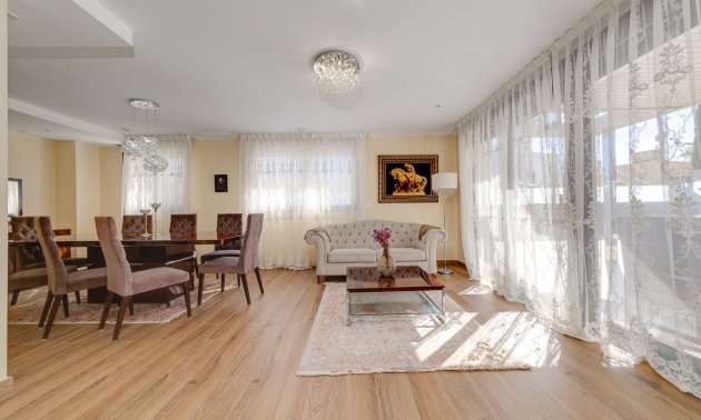 Resale - Apartment / flat -
Torrevieja