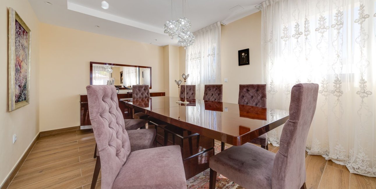 Resale - Apartment / flat -
Torrevieja