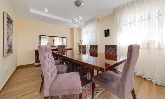 Resale - Apartment / flat -
Torrevieja