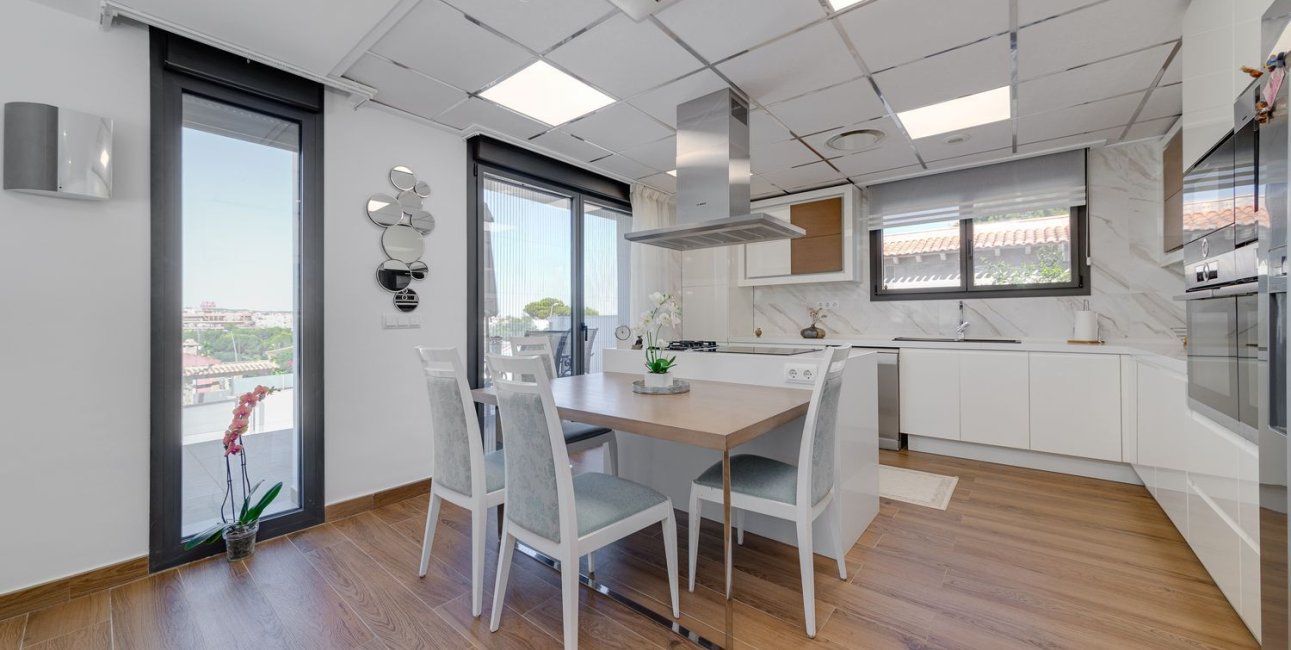 Resale - Apartment / flat -
Torrevieja