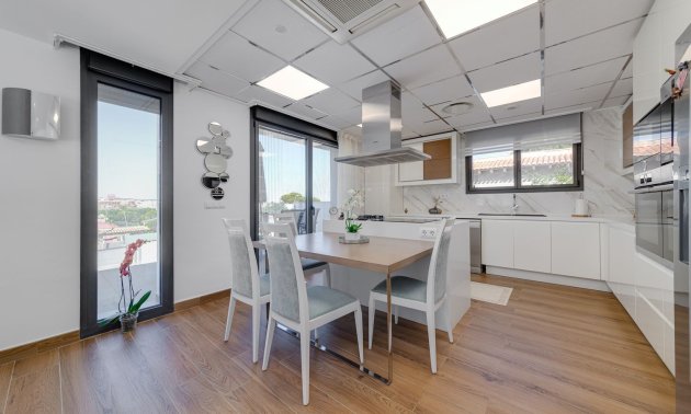 Resale - Apartment / flat -
Torrevieja