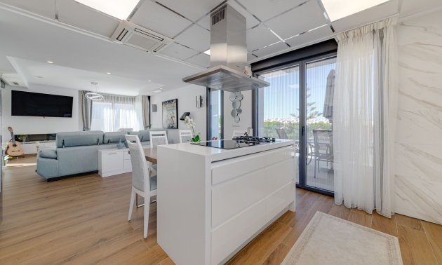 Resale - Apartment / flat -
Torrevieja