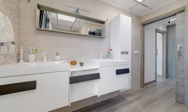 Resale - Apartment / flat -
Torrevieja