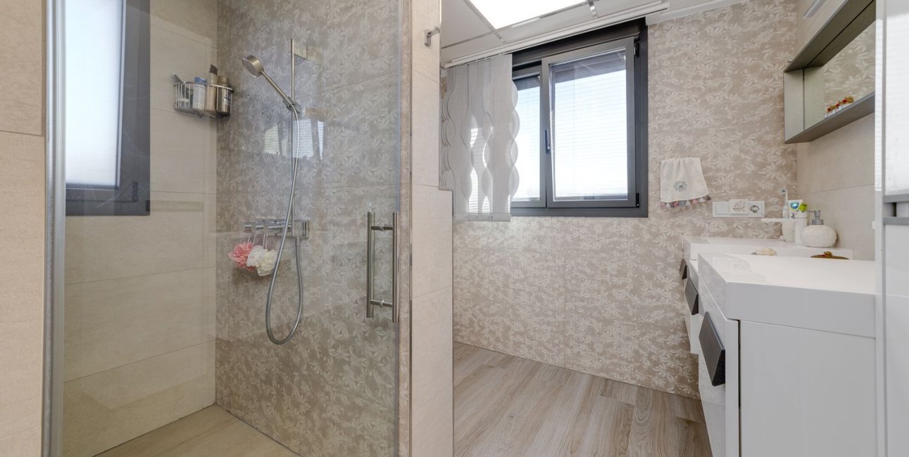 Resale - Apartment / flat -
Torrevieja