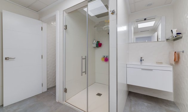 Resale - Apartment / flat -
Torrevieja