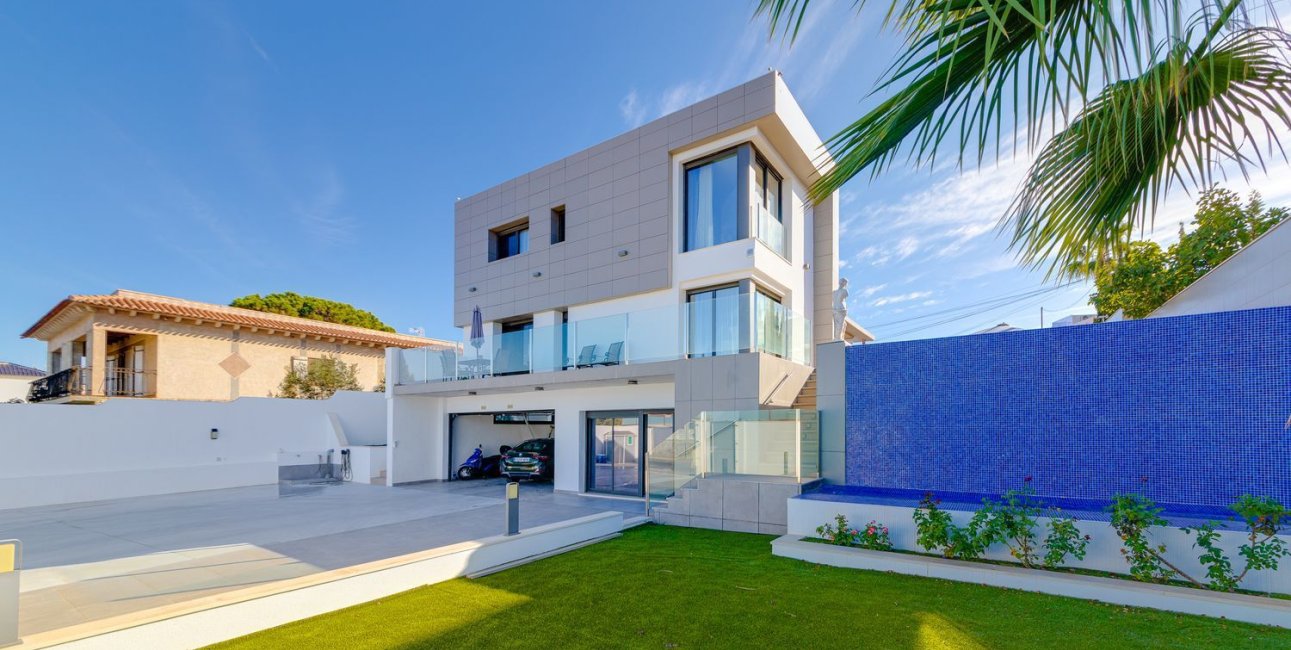 Resale - Apartment / flat -
Torrevieja