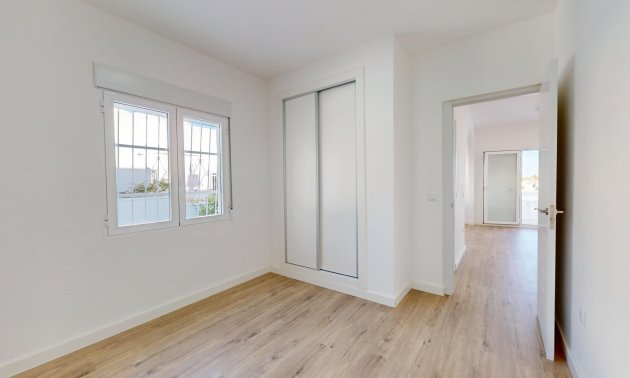 Rynek wtórny - Mieszkanie  -
Torrevieja