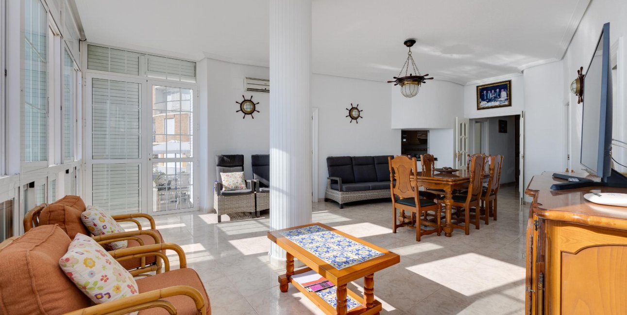 Resale - Apartment / flat -
Torrevieja