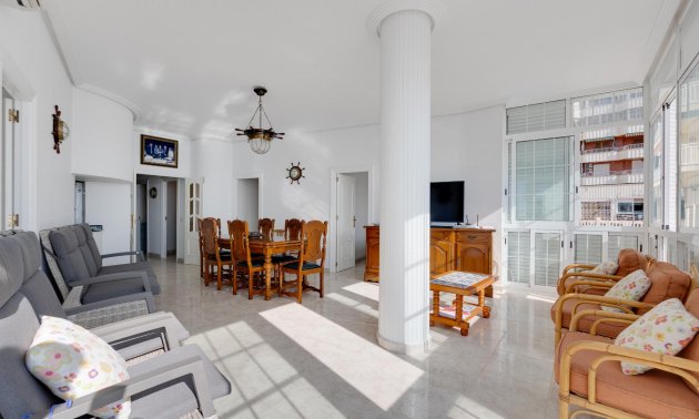 Resale - Apartment / flat -
Torrevieja