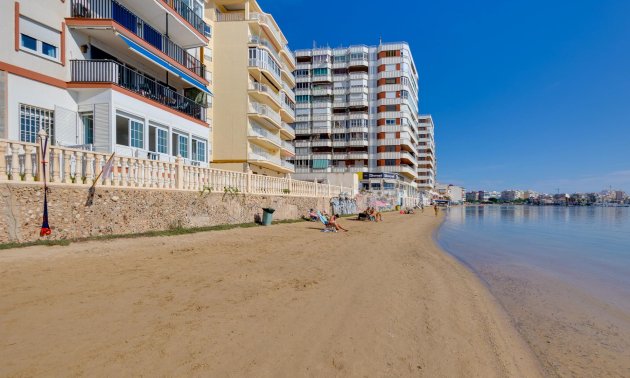 Resale - Apartment / flat -
Torrevieja