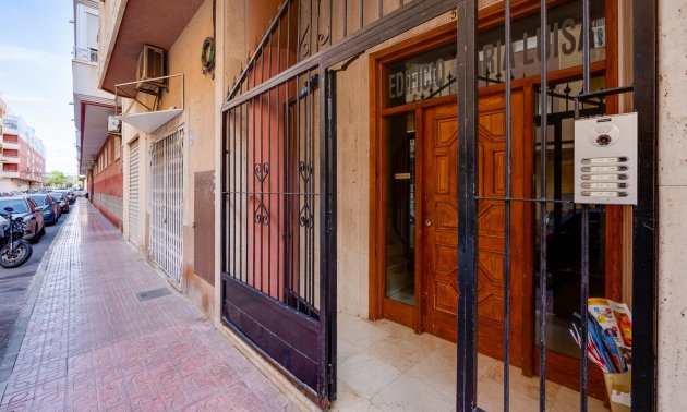 Resale - Apartment / flat -
Torrevieja