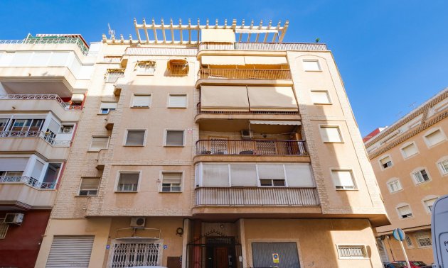 Resale - Apartment / flat -
Torrevieja