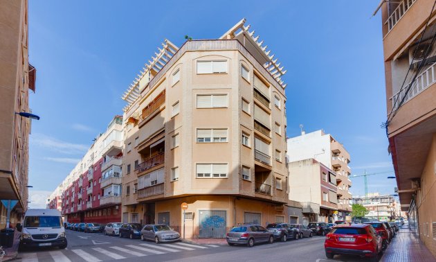 Resale - Apartment / flat -
Torrevieja