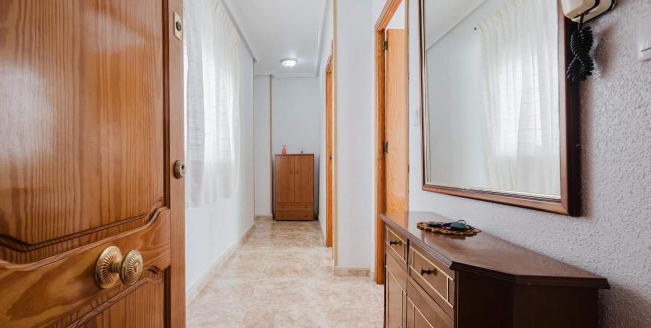 Resale - Apartment / flat -
Torrevieja