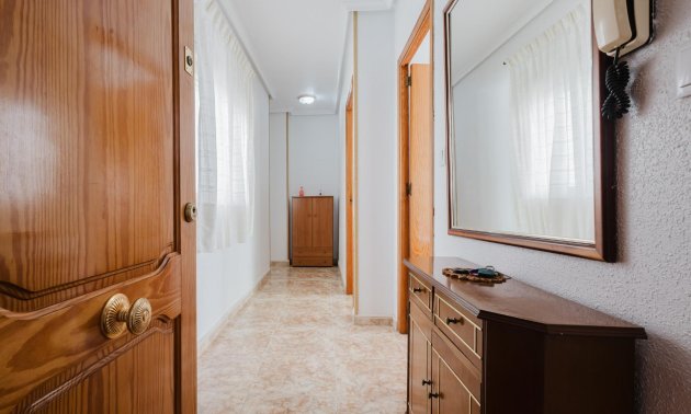 Resale - Apartment / flat -
Torrevieja