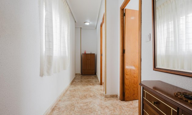 Resale - Apartment / flat -
Torrevieja