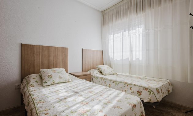 Resale - Apartment / flat -
Torrevieja