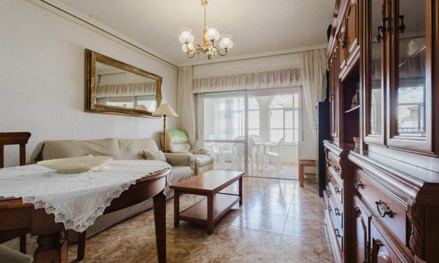 Resale - Apartment / flat -
Torrevieja