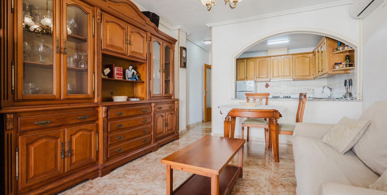 Resale - Apartment / flat -
Torrevieja