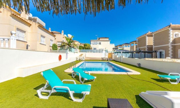 Reventa - Apartamento / piso -
Orihuela Costa
