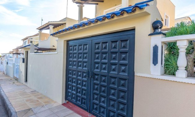 Reventa - Apartamento / piso -
Orihuela Costa