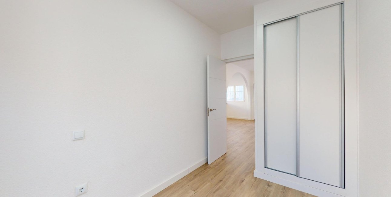 Rynek wtórny - Bungalowy -
San Miguel de Salinas - BLUE LAGOON