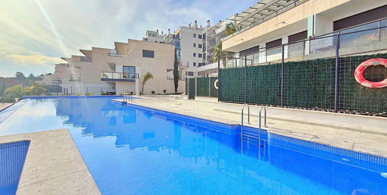 Resale - Apartment / flat -
Orihuela Costa - Campoamor