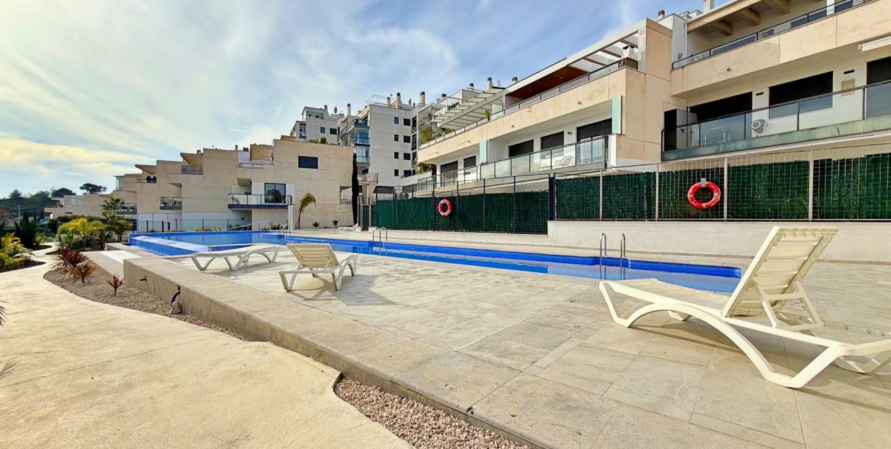 Resale - Apartment / flat -
Orihuela Costa - Campoamor
