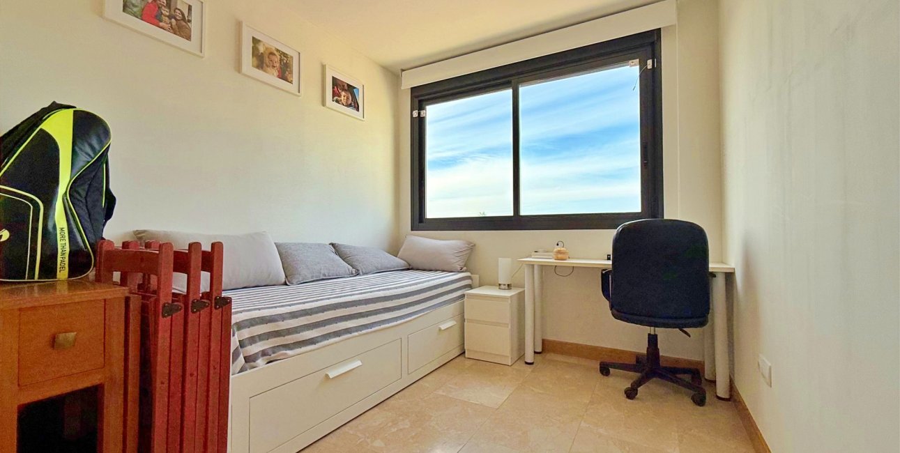 Resale - Apartment / flat -
Orihuela Costa - Campoamor