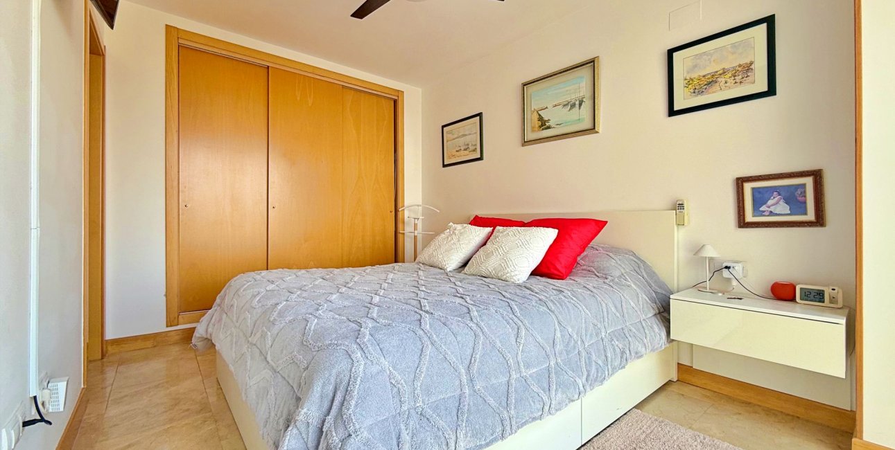 Resale - Apartment / flat -
Orihuela Costa - Campoamor